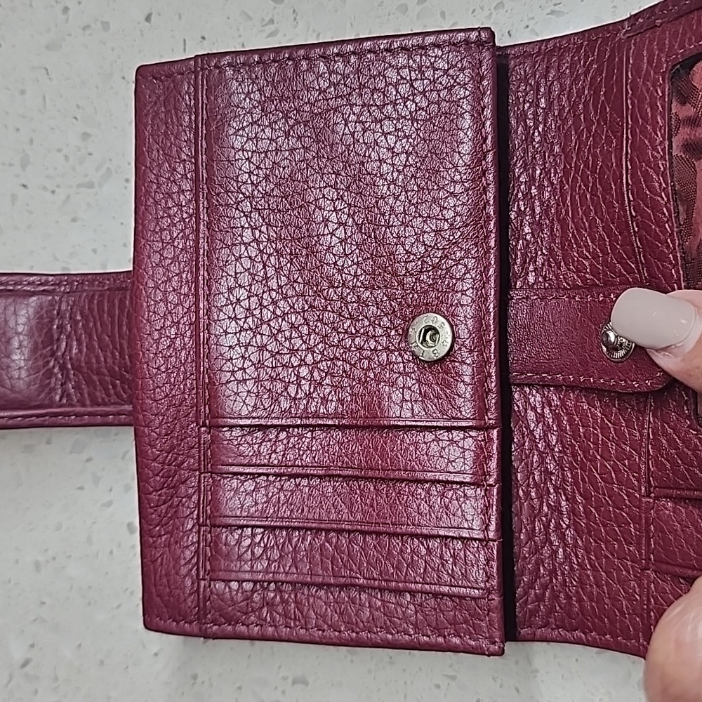 Brighton Vintage Pebble Leather Fold Wallet - Picture 9 of 10
